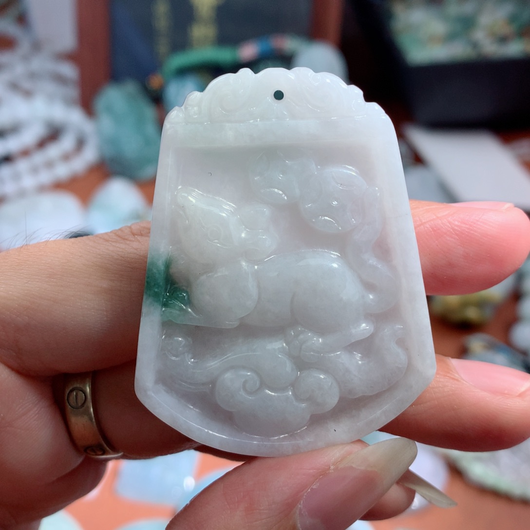 翡翠未镶嵌颈饰翡翠