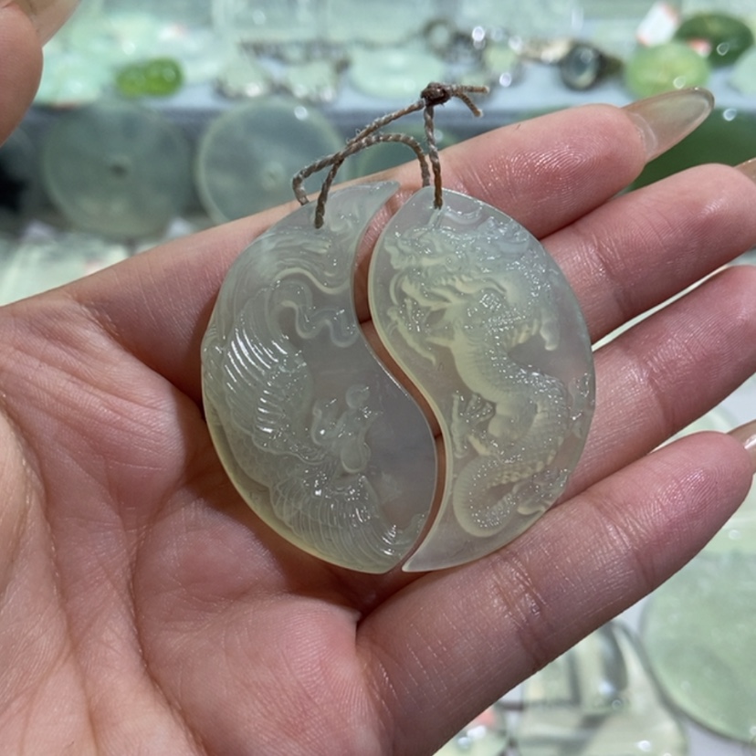 【闪购商品】蛇纹石玉颈饰未镶嵌