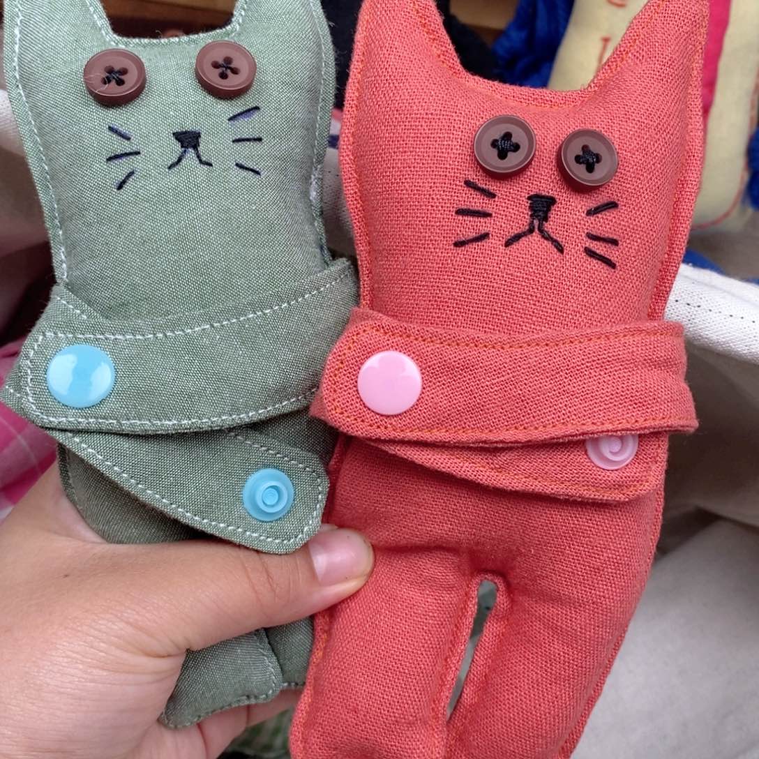 手作挂件抱抱猫两个