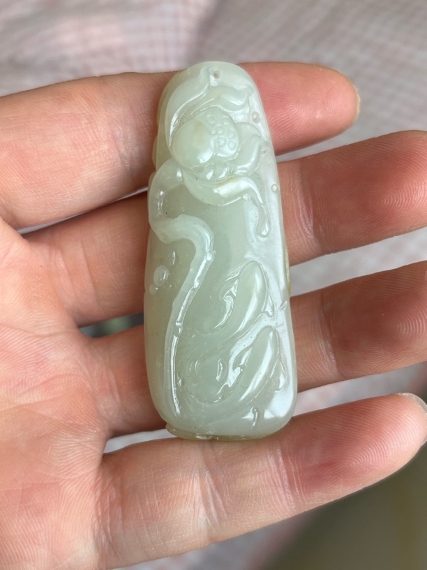 和田玉糖料莲蓬吊坠