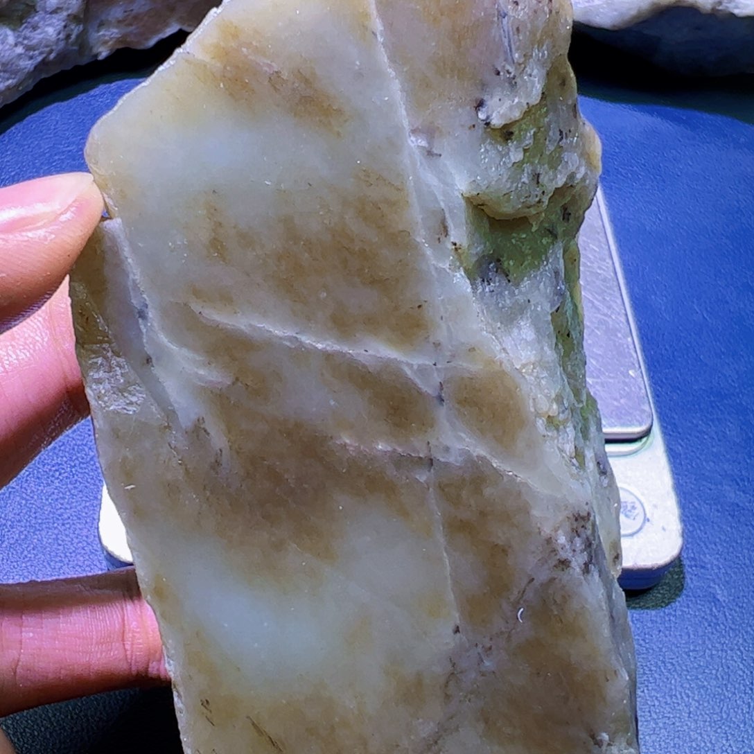未镶嵌和田玉（糖玉）珠宝半成品