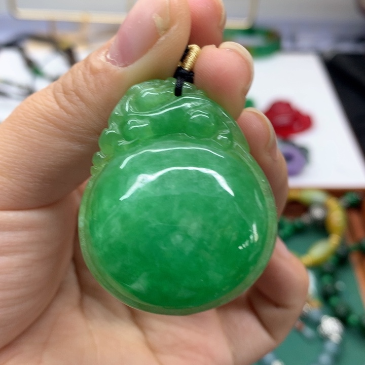 颈饰未镶嵌翡翠吊坠