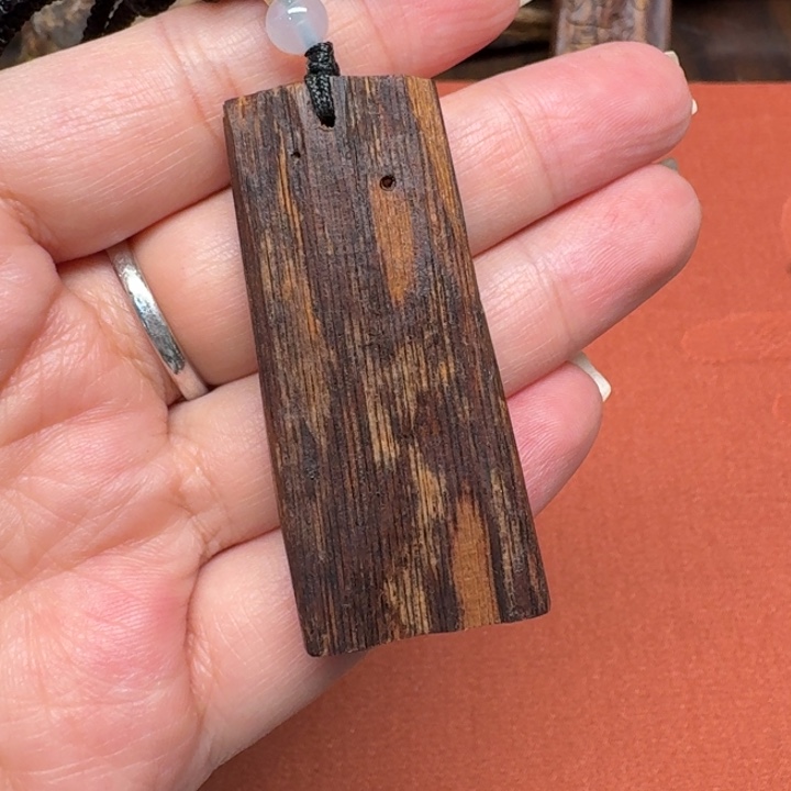 大叶紫檀（黑酸枝木类）