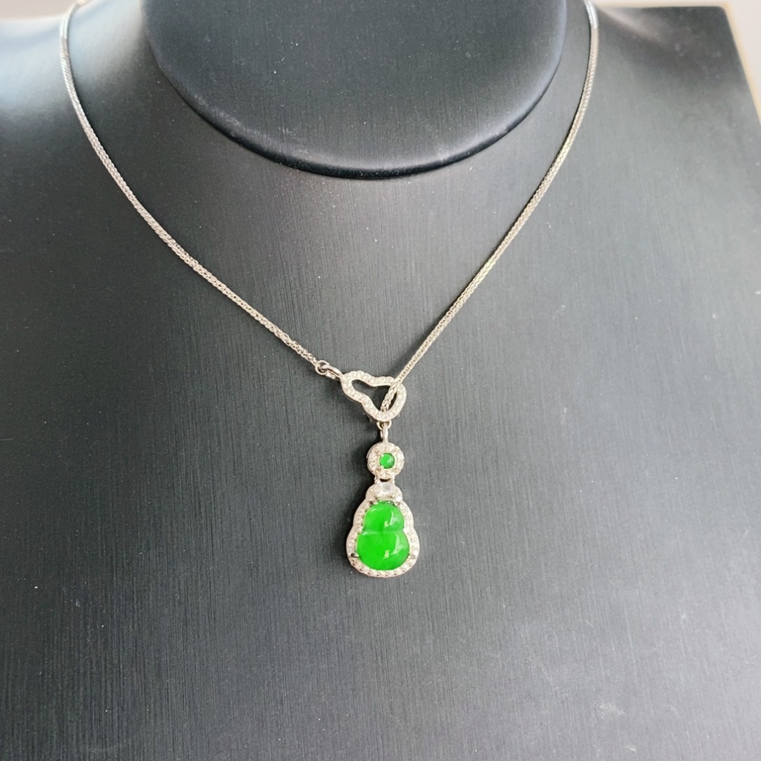 颈饰银S925镶嵌翡翠多样性