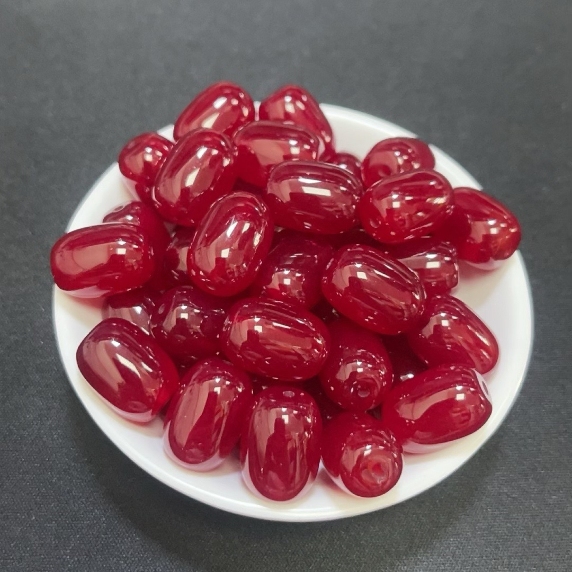 B549 鸽血红大桶珠 13*18mm 2颗16.8元