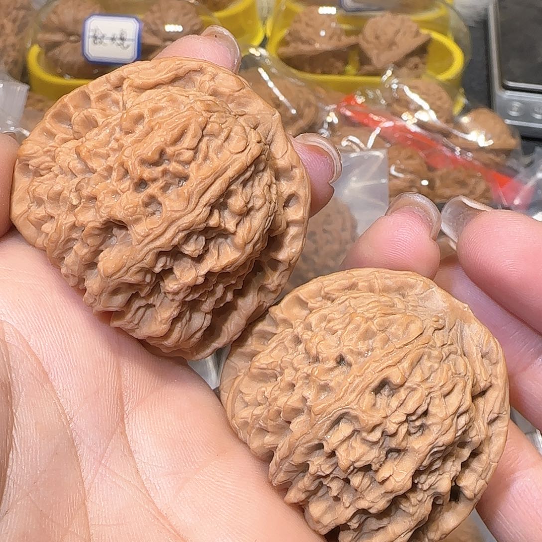 文玩核桃吊坠R**.45南疆