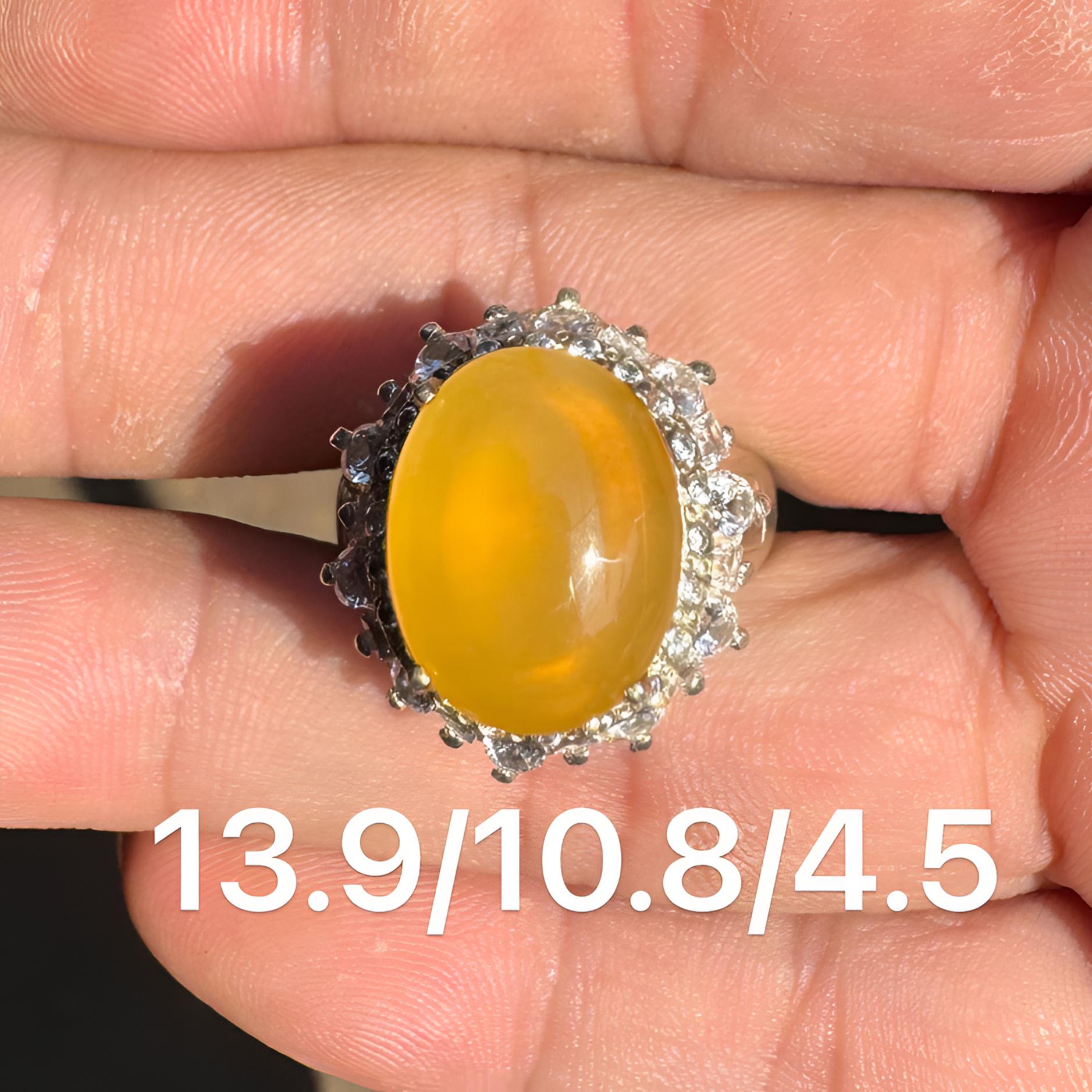 0111(小哪吒在源头)冰种翡翠冰胶柠檬黄戒面干净肉细荧光足M400