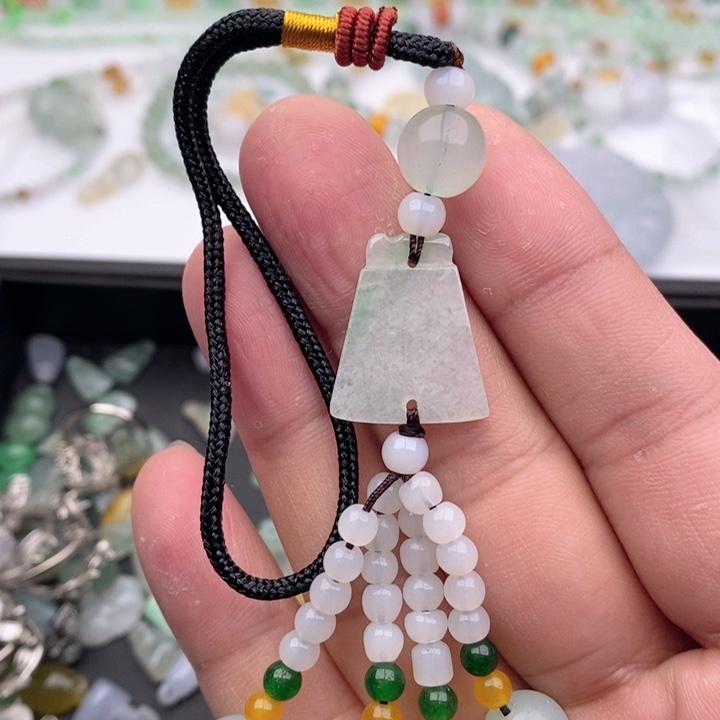 翡翠吊坠(不含链)未镶嵌℡****。