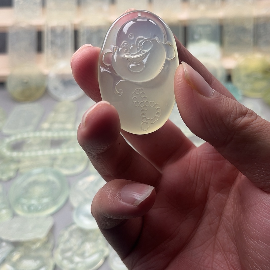 蛇纹石玉未镶嵌颈饰