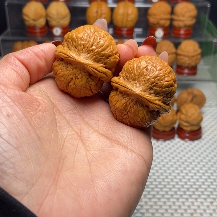 文玩核桃把件8战神元宝