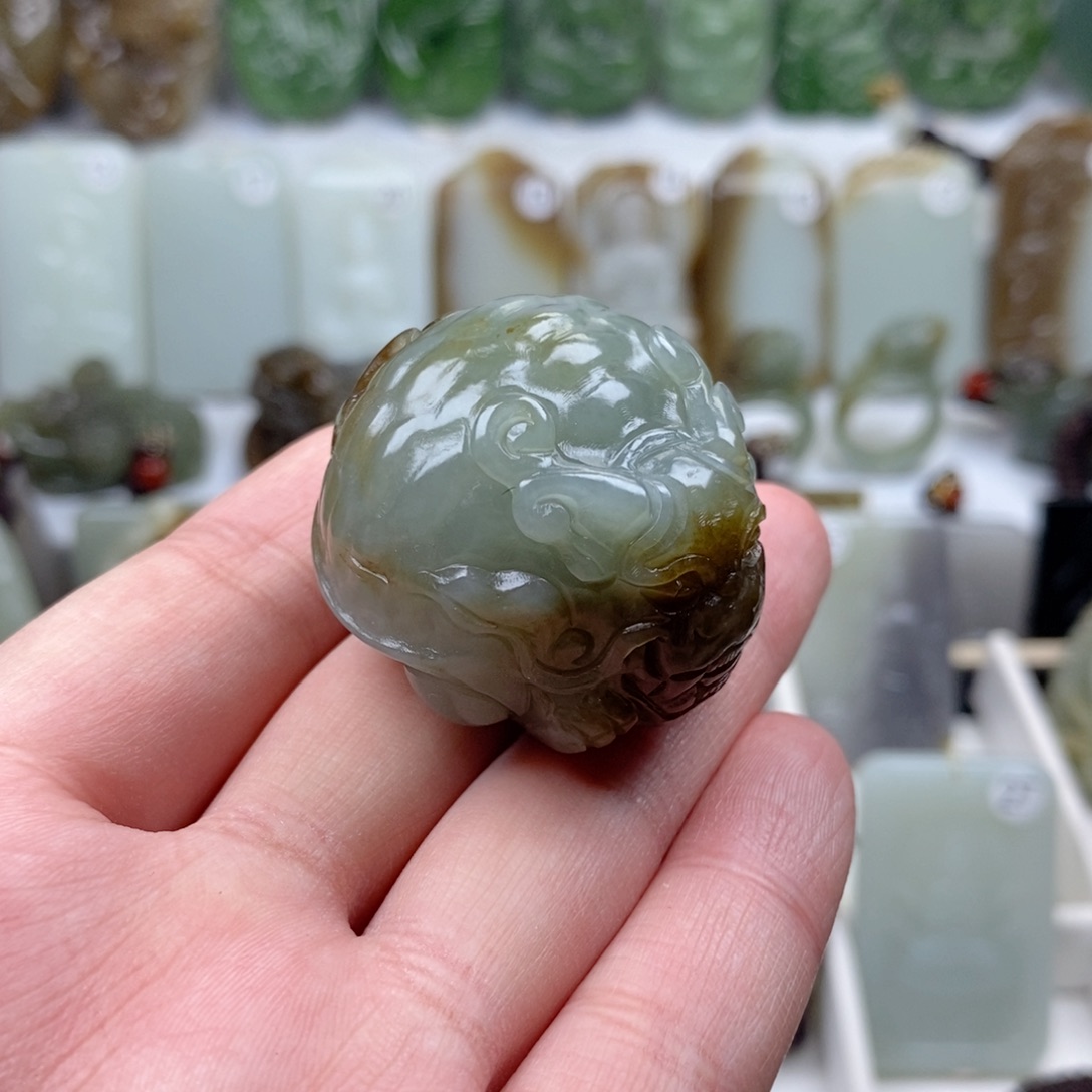 和田玉（糖玉）颈饰未镶嵌