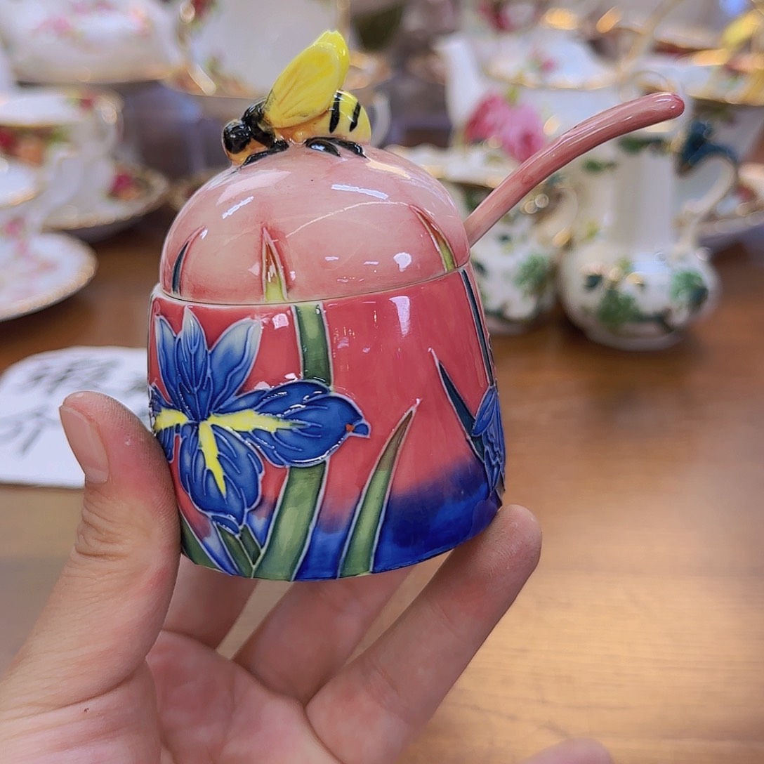 摆件欧洲瓷器收藏鉴赏博览中心