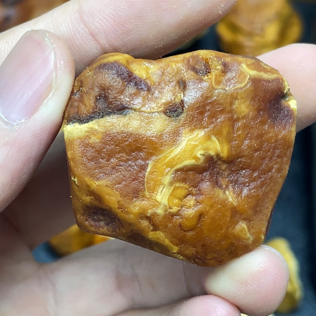 未镶嵌定制琥珀问*定制