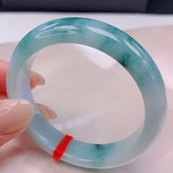 翡翠未镶嵌手镯52。53