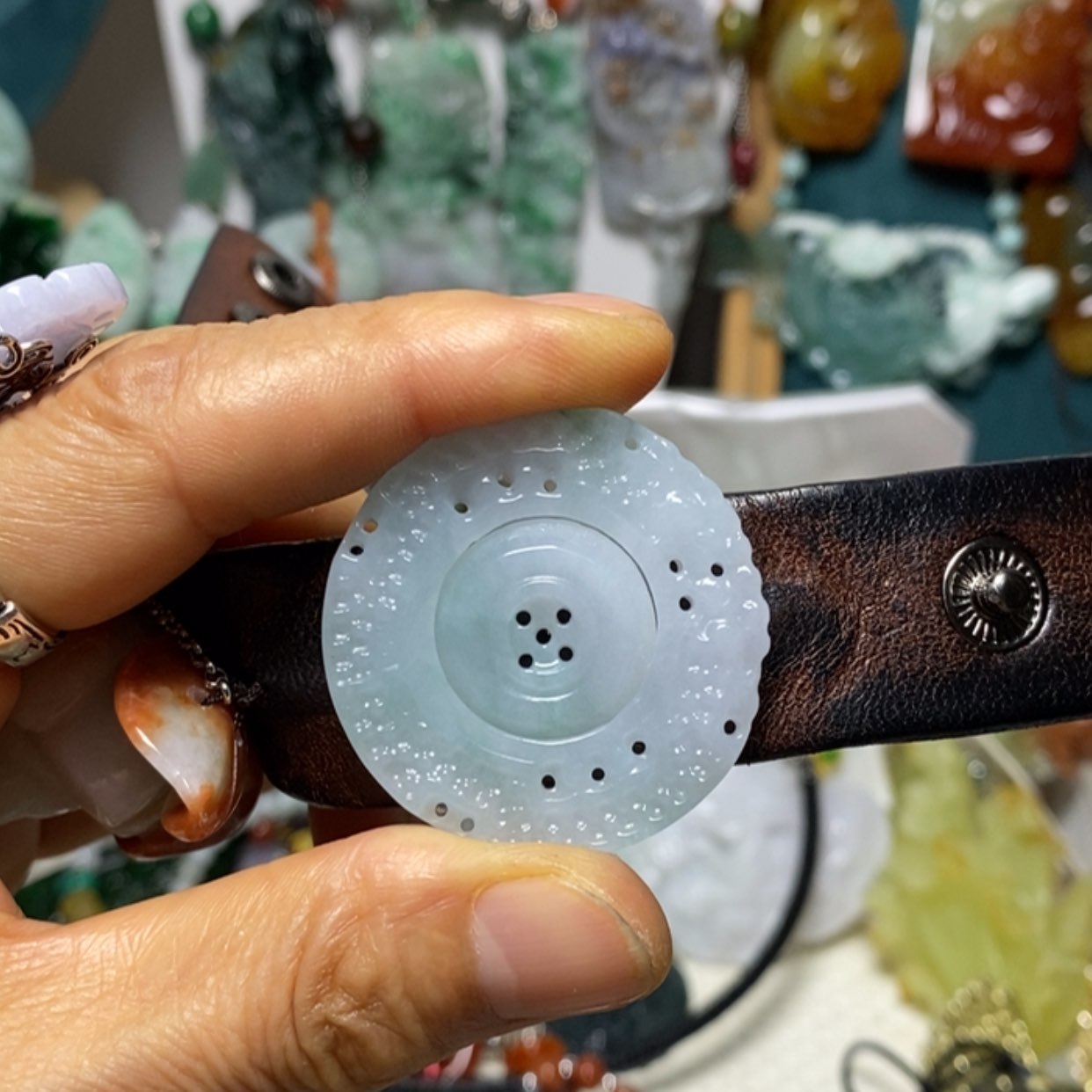 【闪购商品】翡翠吊坠(赠链)未镶嵌