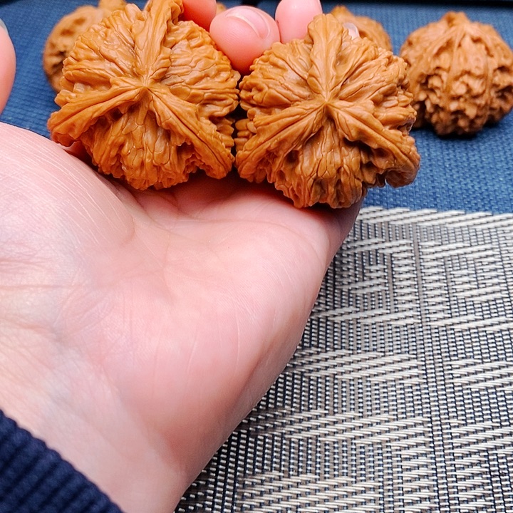 移***盘文玩核桃吊坠三棱