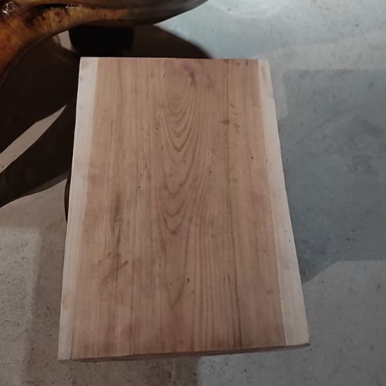 红豆杉树干料菜板