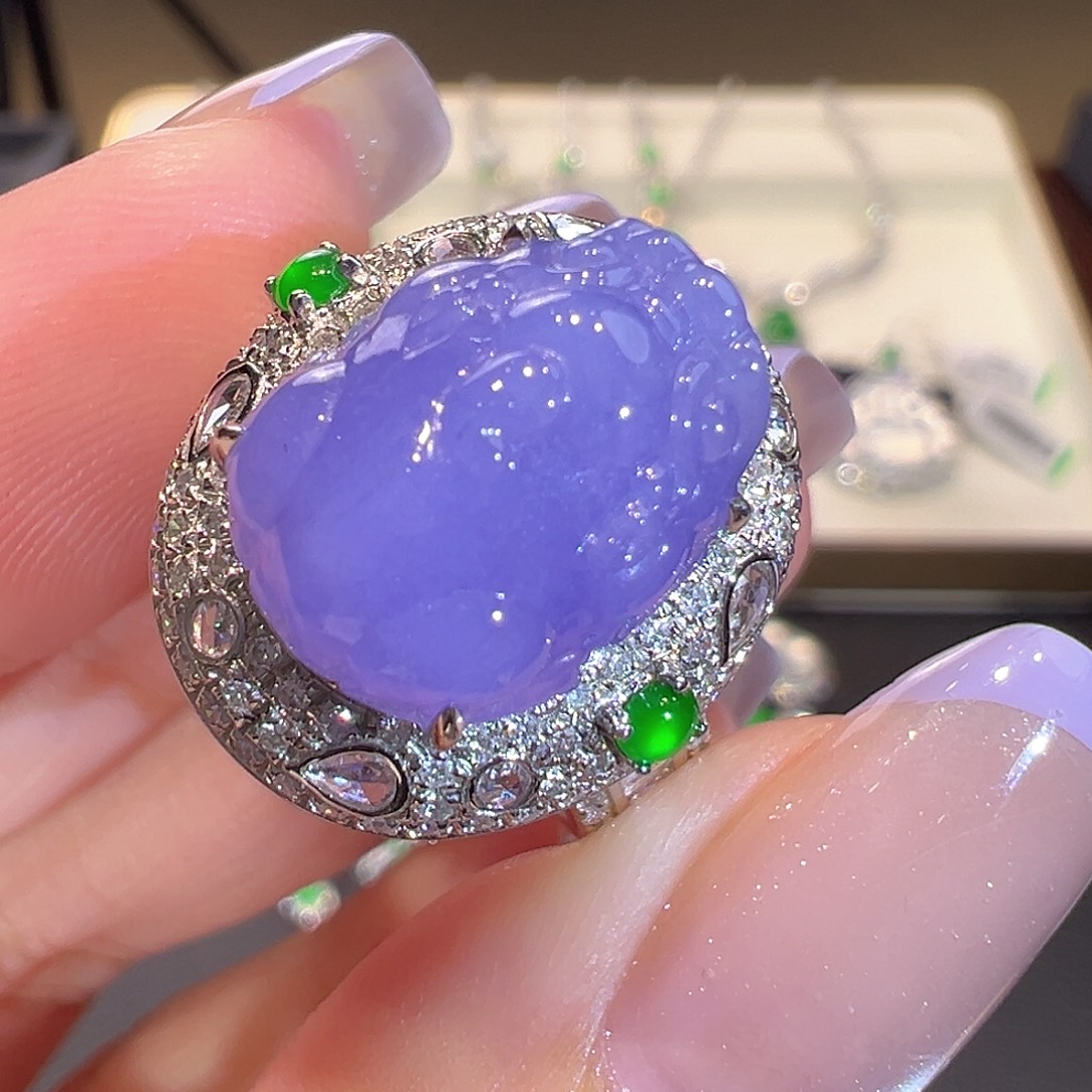 翡翠18K金镶嵌戒指翡翠