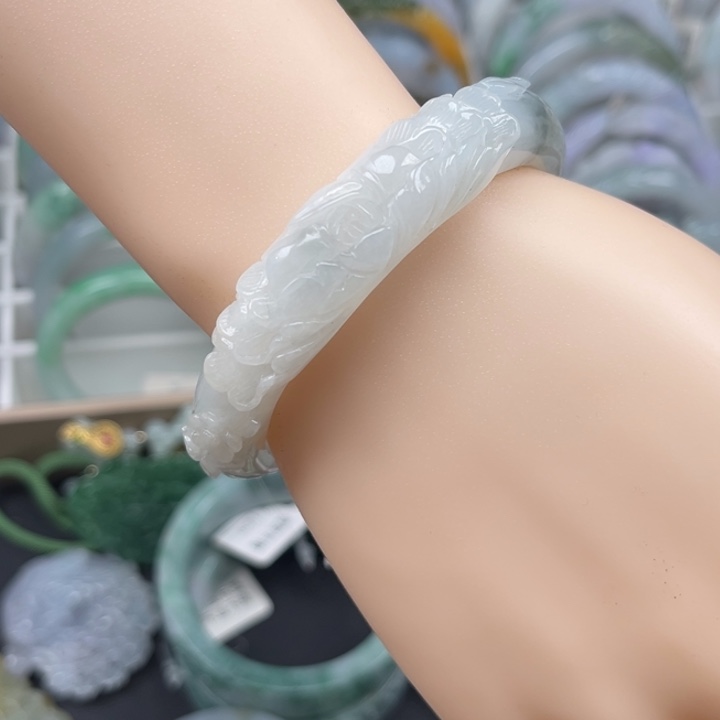 翡翠未镶嵌手镯037冰胶飘黄翡牡丹花54.6