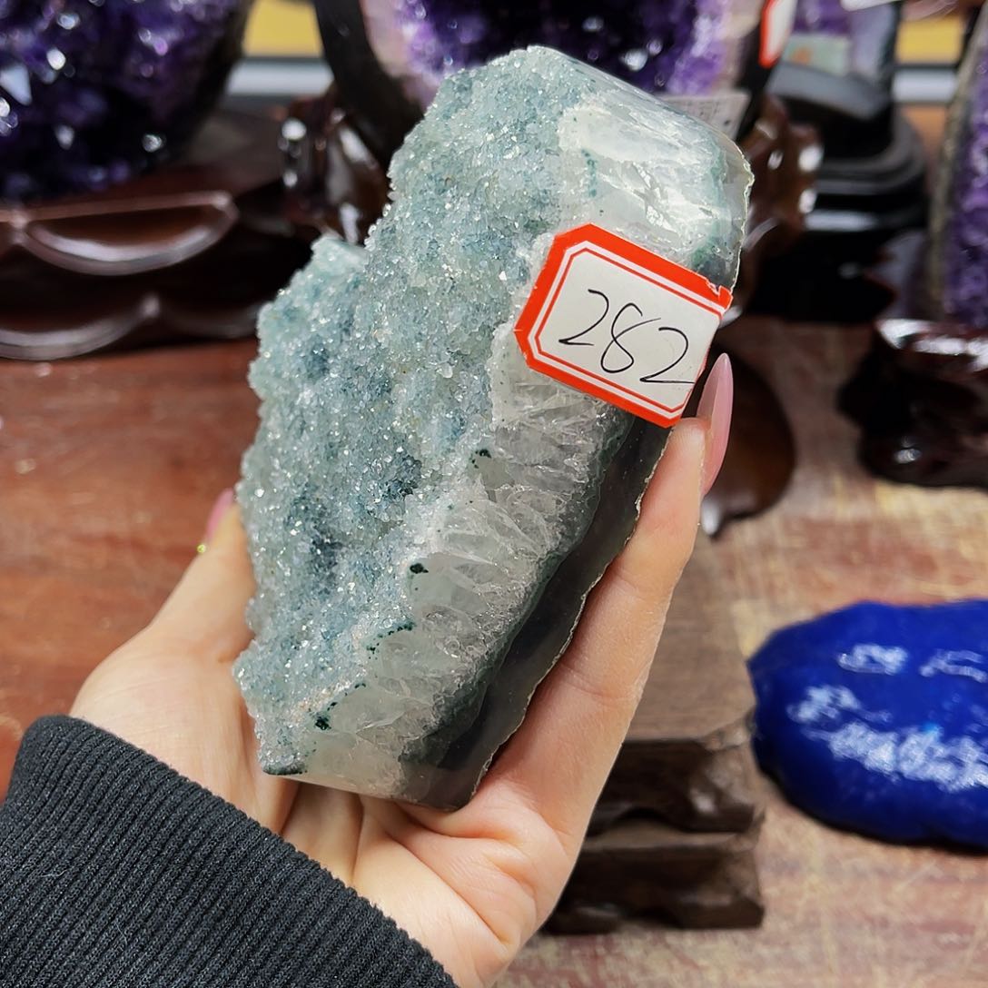 水晶大型摆件未镶嵌