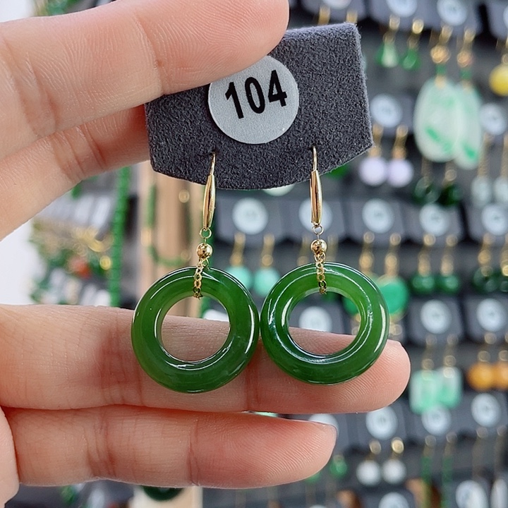 18K金镶嵌和田玉耳饰