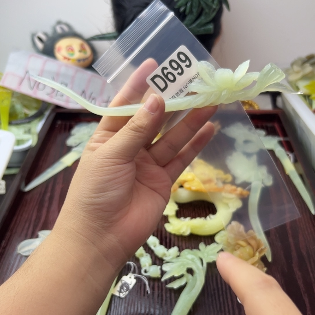 夏***虾蛇纹石玉合金发饰