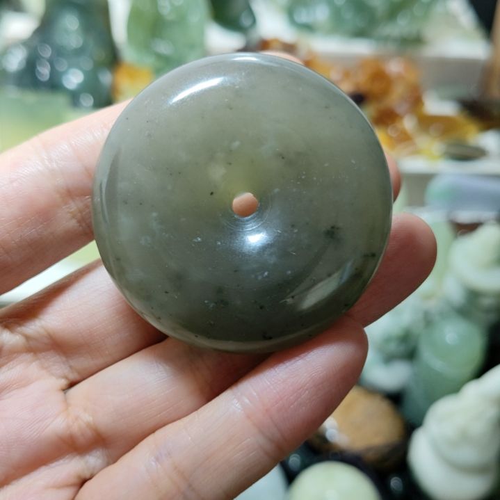 岫玉未镶嵌平安扣