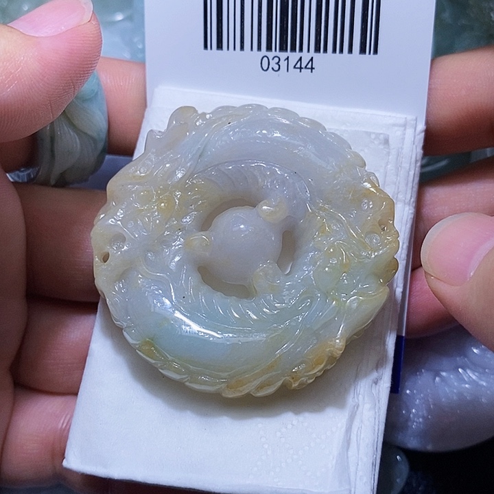 翡翠未镶嵌颈饰天光墟翡翠市场现金代购