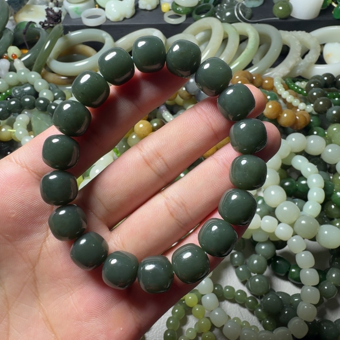 和田玉未镶嵌手串