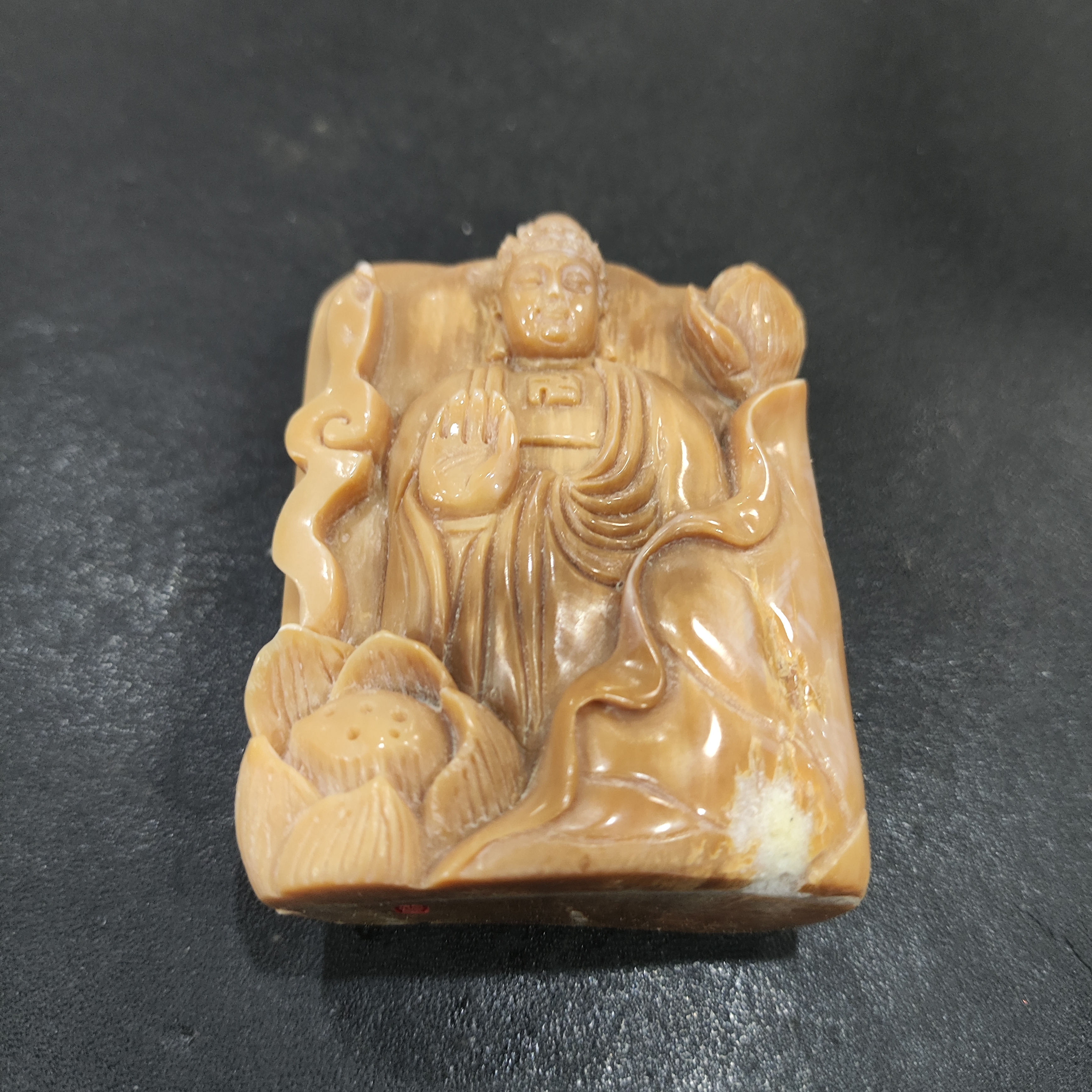 猛犸约82.7克雕刻件BC3068