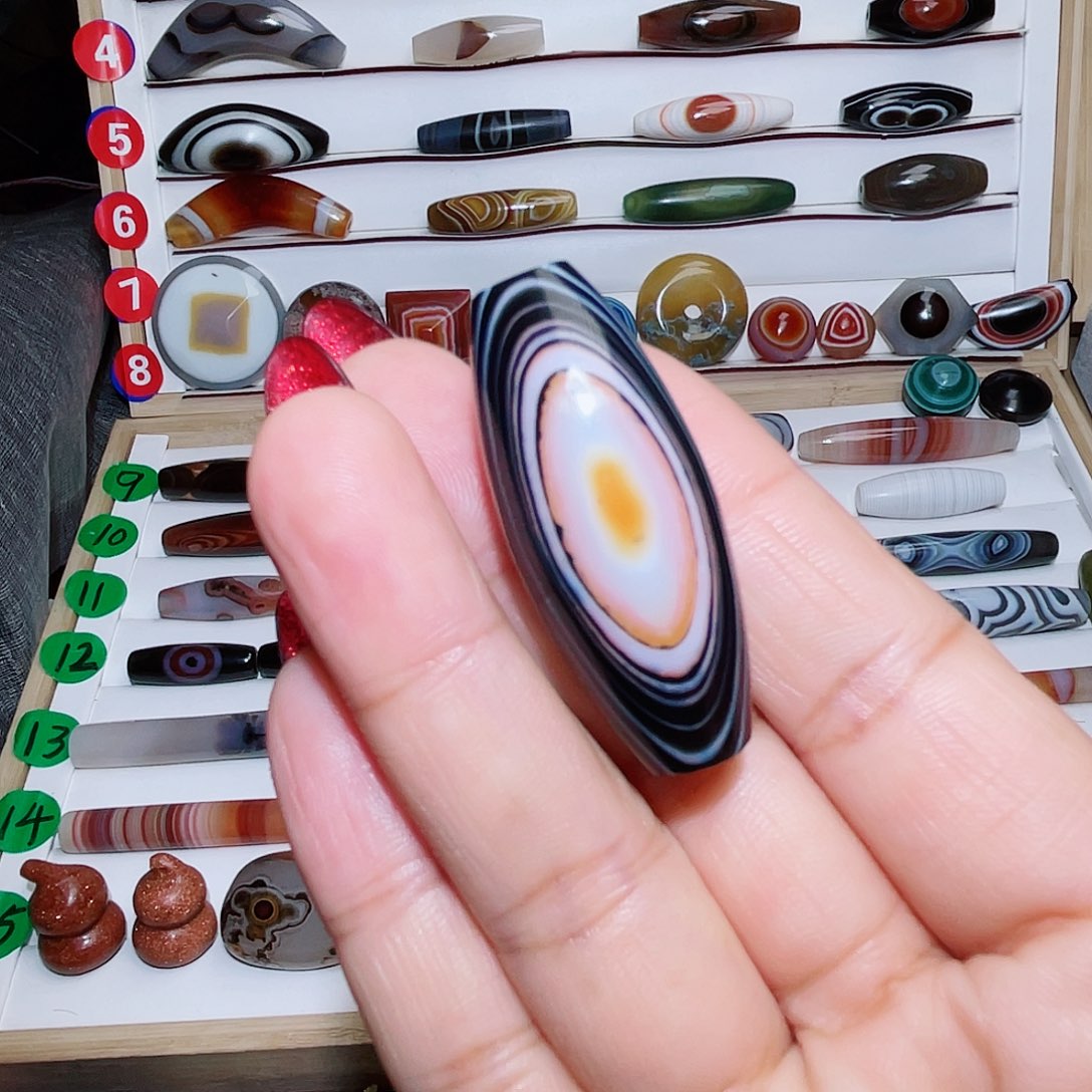 玛瑙/玉髓颈饰未镶嵌