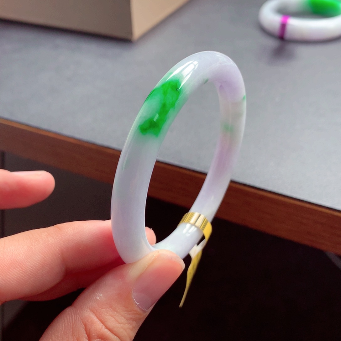 翡翠手镯未镶嵌缅甸翡翠