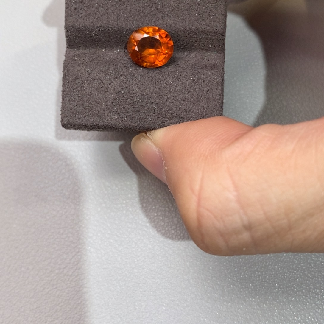 石榴石（芬达石）裸石未镶嵌2.5克拉