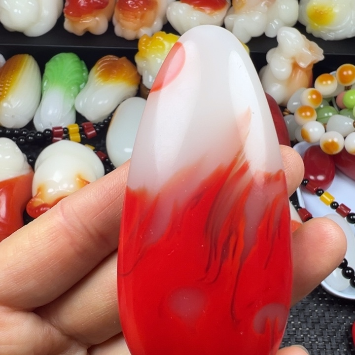 新疆戈壁五彩石金丝