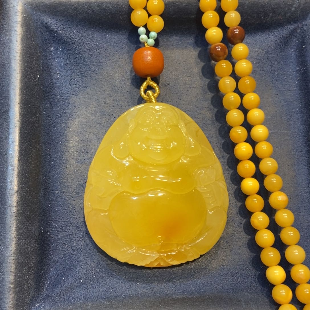 琥珀未镶嵌颈饰蜜蜡