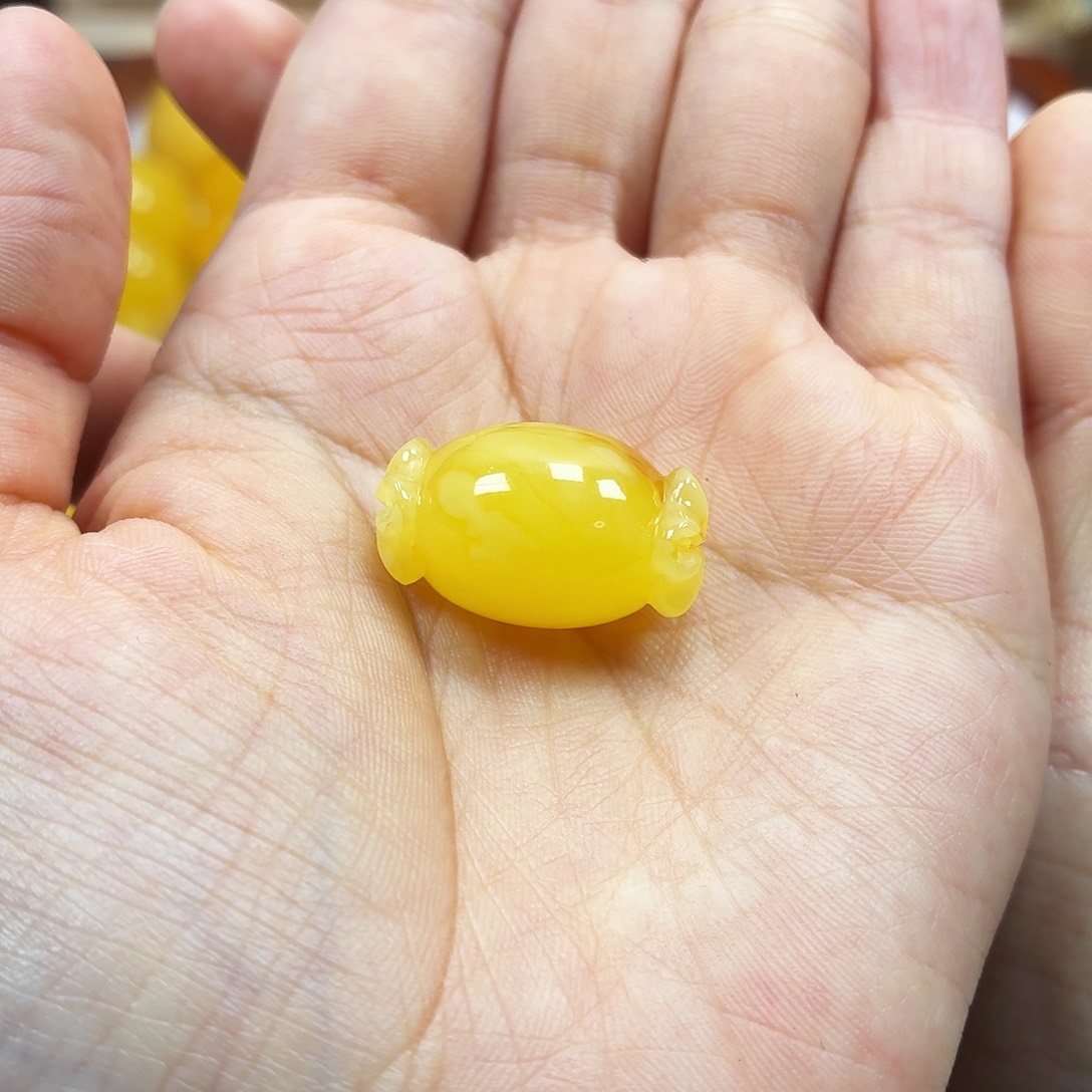 蜜蜡未镶嵌颈饰焦皮浓蜡妖花糖果