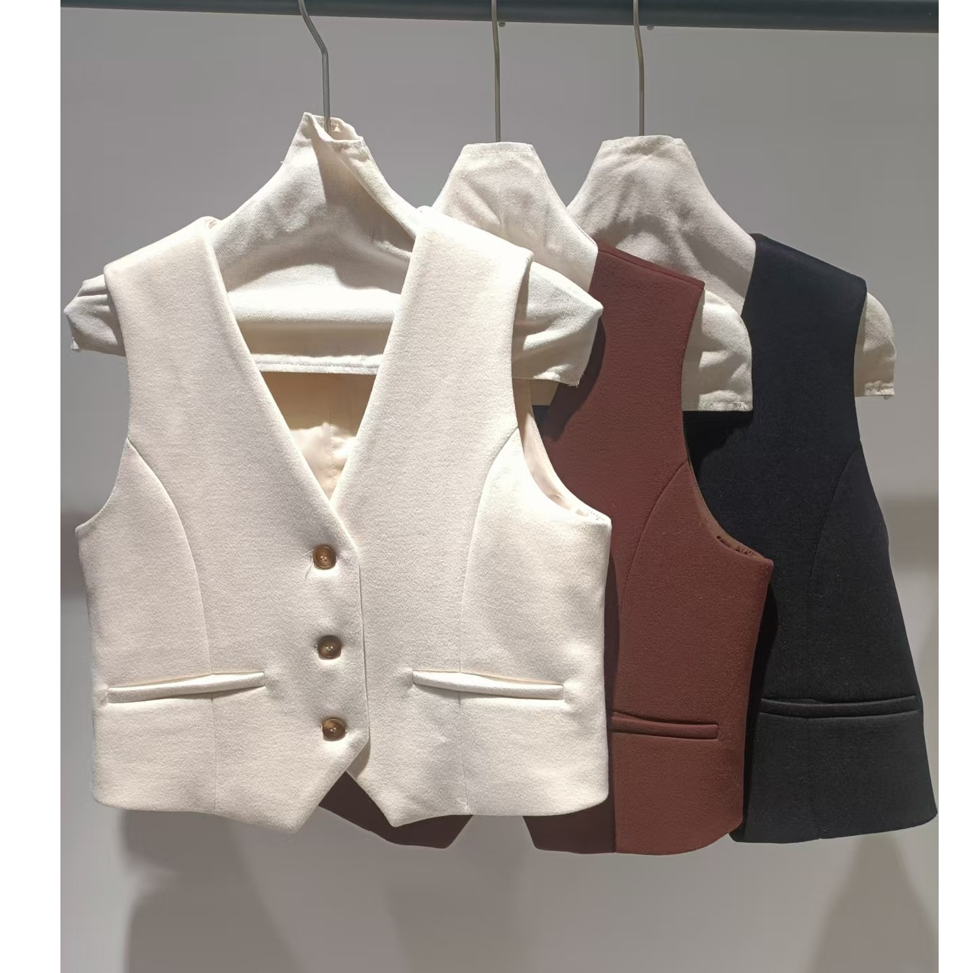 醋酸羊毛马甲套装 CH366A24200