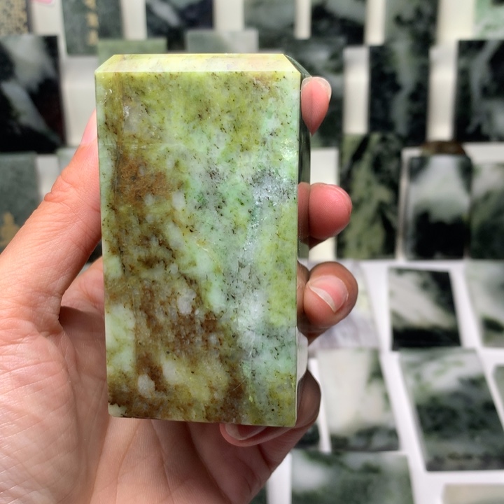 独山玉颈饰未镶嵌L****n