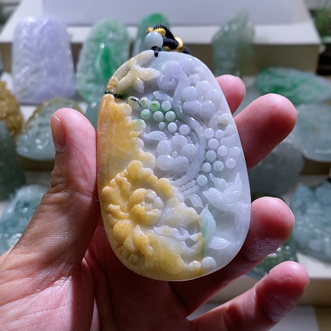 【闪购商品】翡翠颈饰未镶嵌喜上眉梢