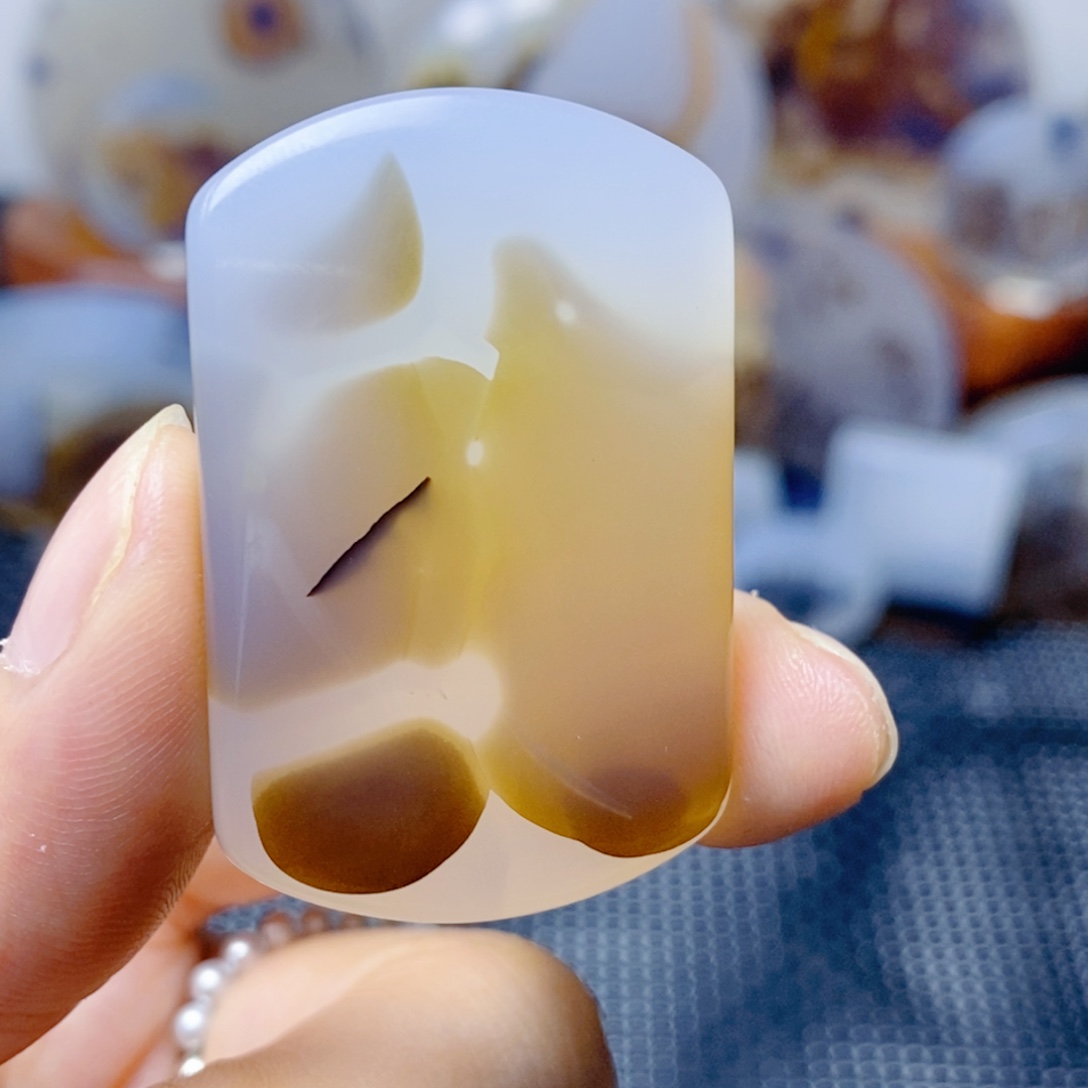 玛瑙/玉髓未镶嵌珠宝奇石