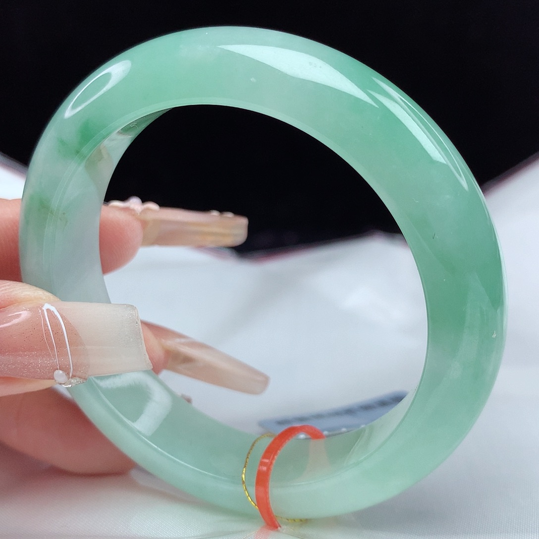 翡翠手镯未镶嵌51圈0579