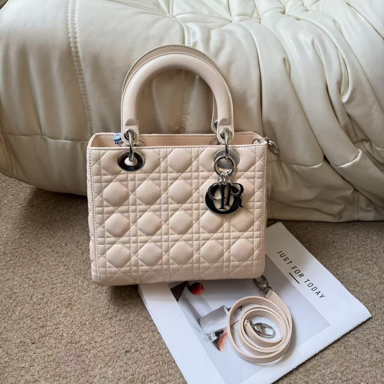 95新 DIOR/迪奥 Dior 米色 羊皮 五格戴妃单肩包/639378276