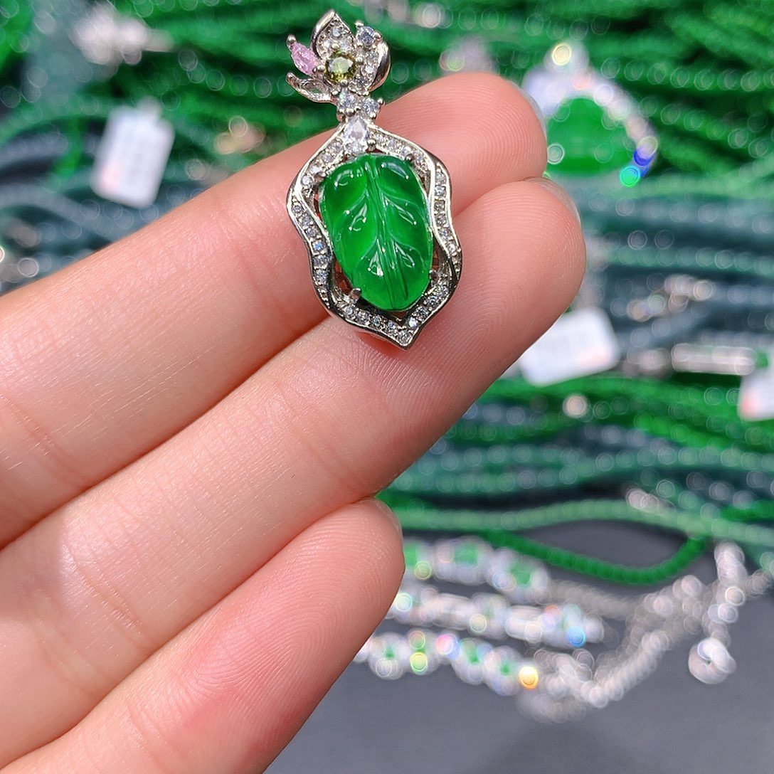 翡翠戒指未镶嵌天然翡翠