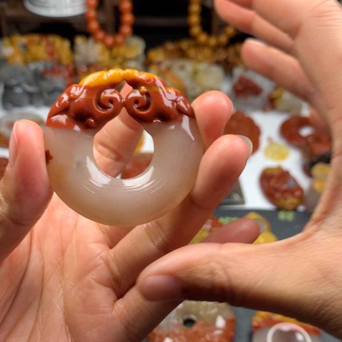 石英质玉（黄龙玉）挂件未镶嵌