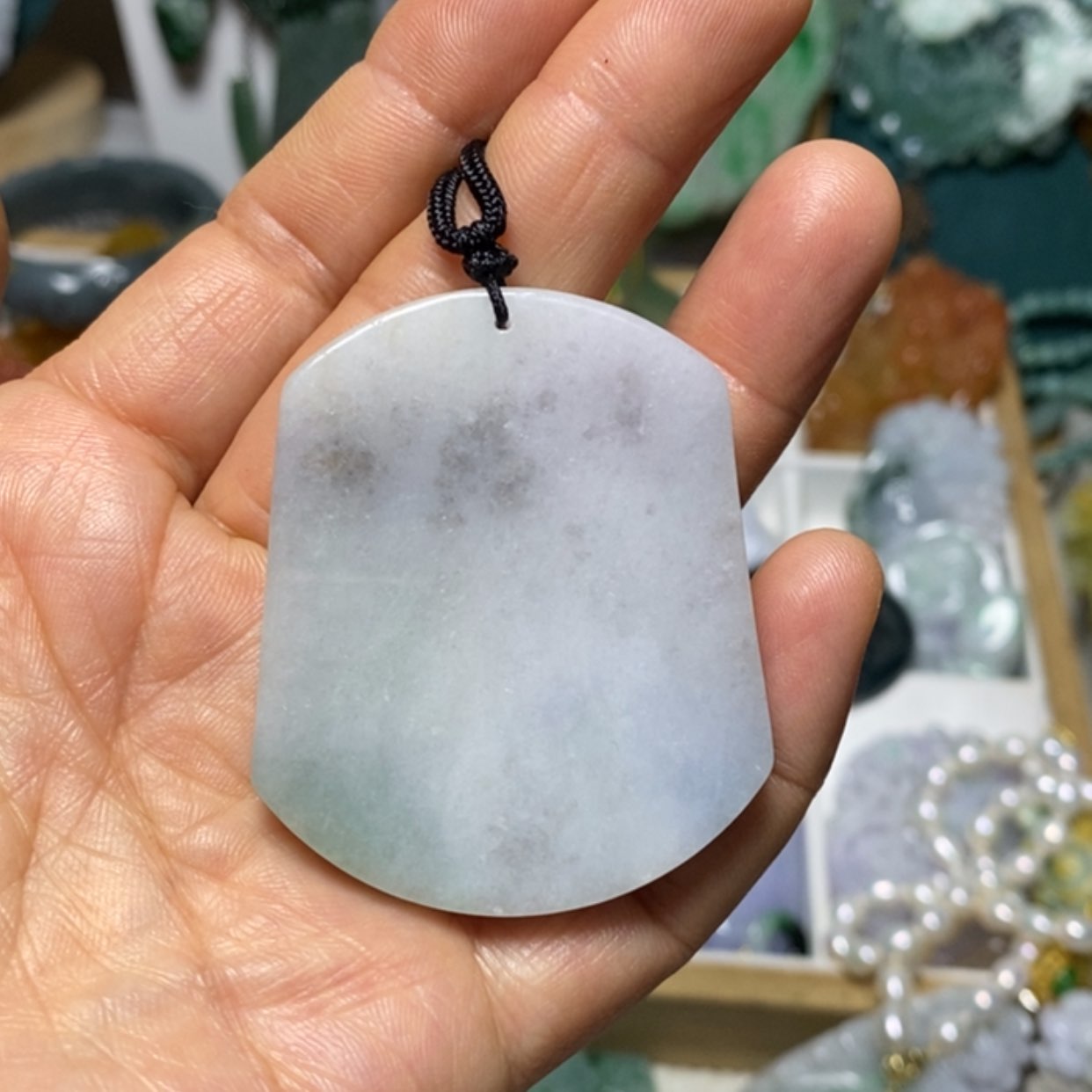 【闪购商品】翡翠吊坠(赠链)未镶嵌