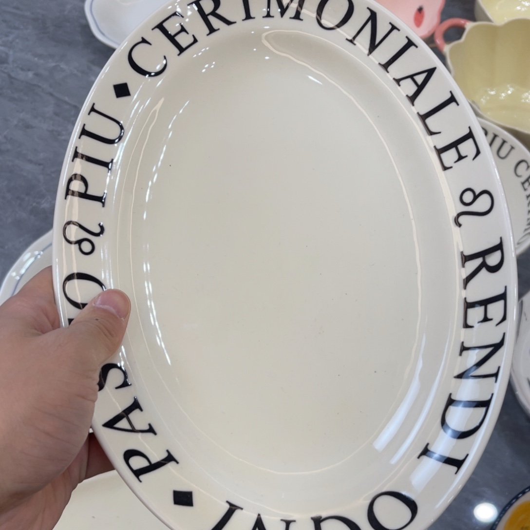 陶瓷微瑕餐具介意勿拍，满18飞！