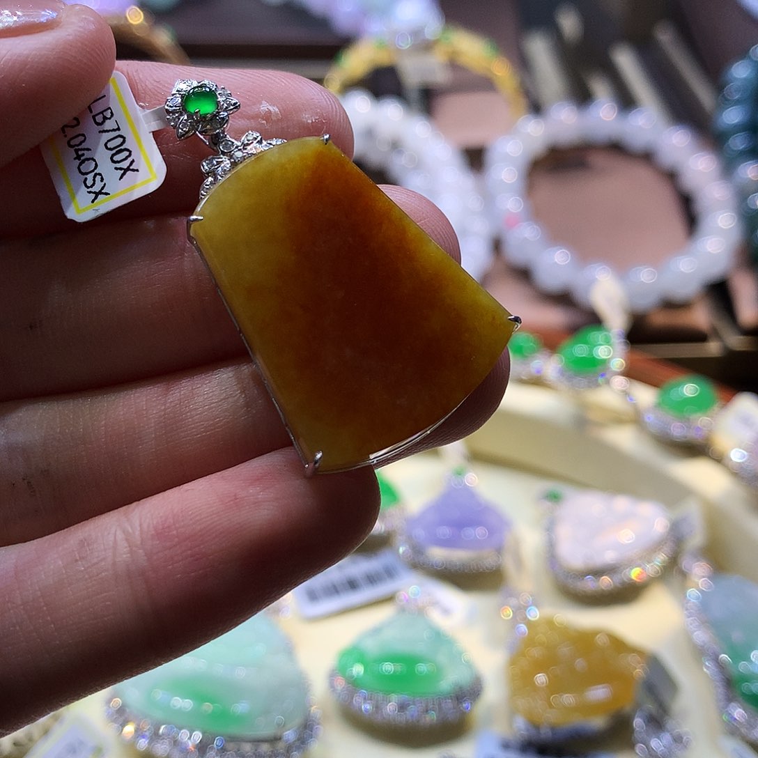 颈饰未镶嵌翡翠翡翠