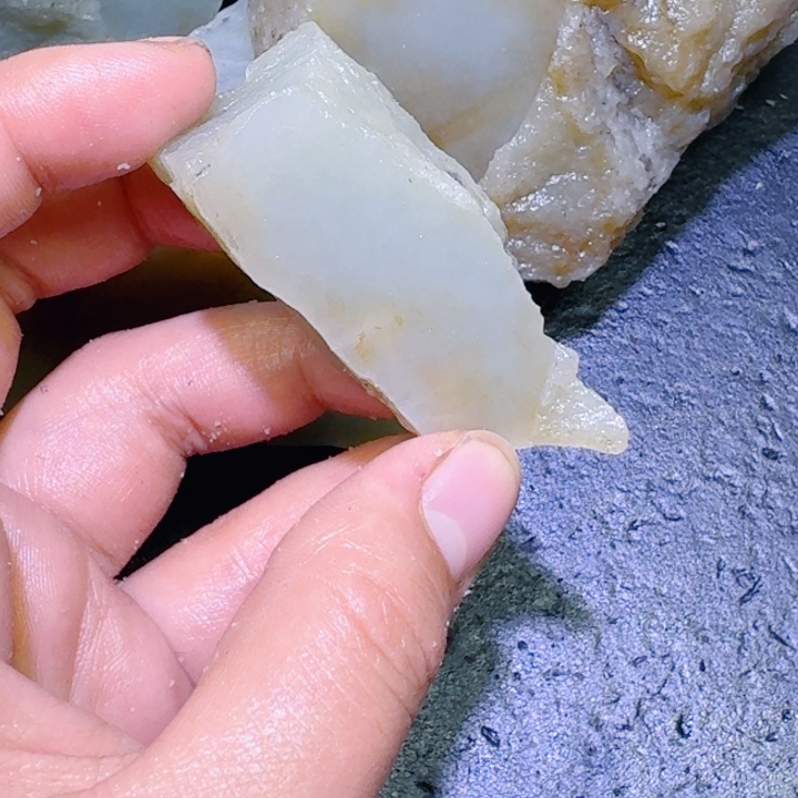 和田玉未镶嵌珠宝半成品