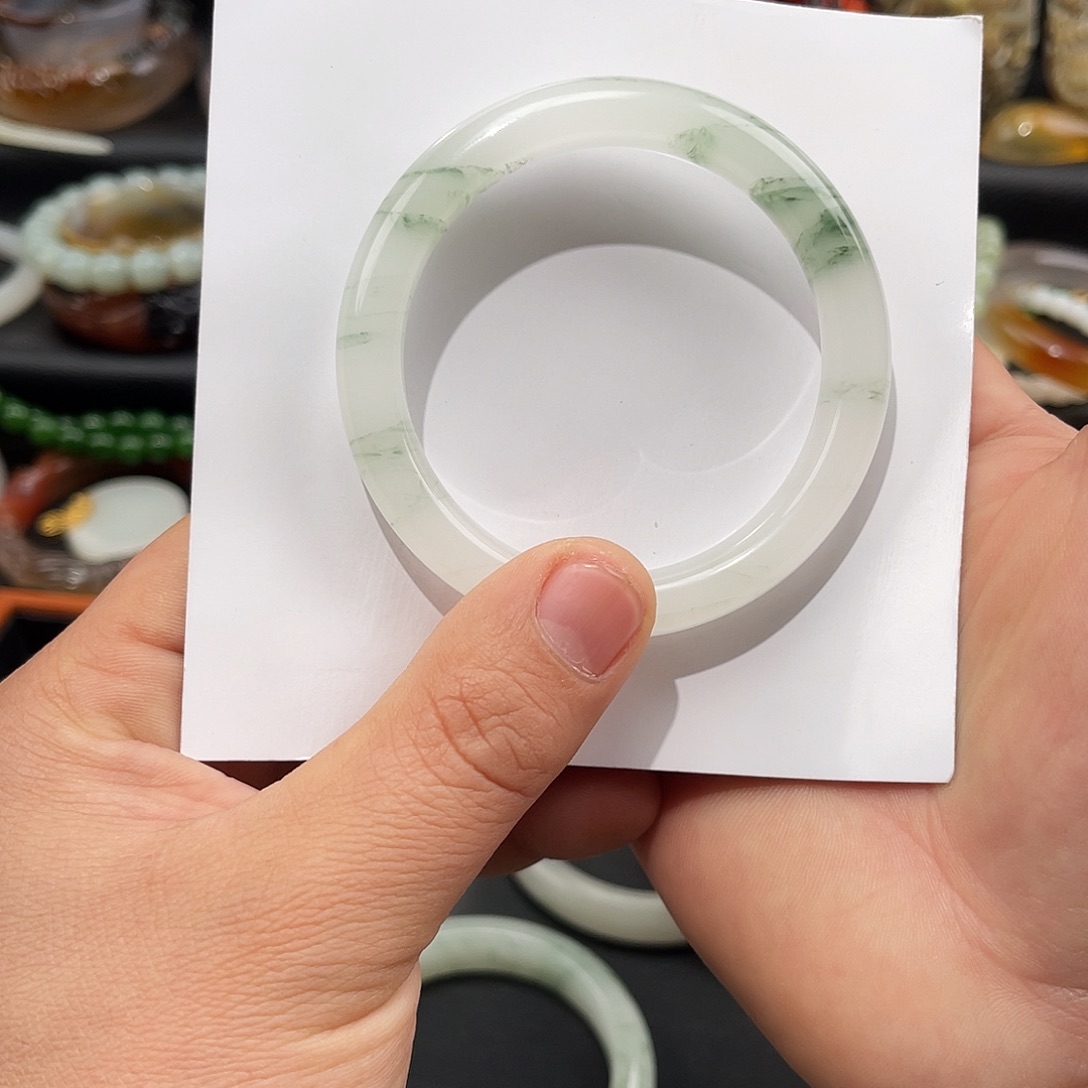 石英质玉未镶嵌手镯