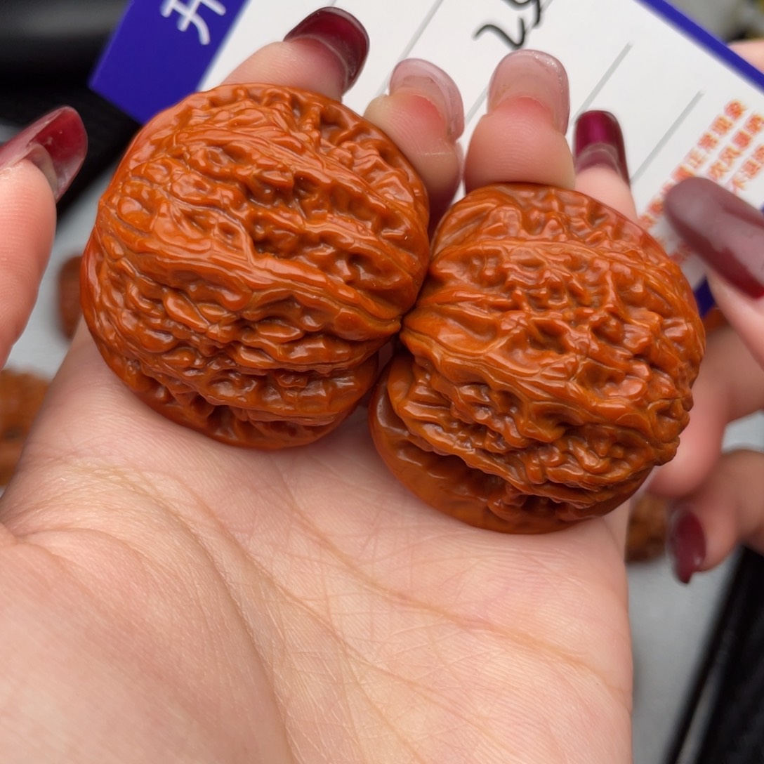 把件桃核38白狮子256